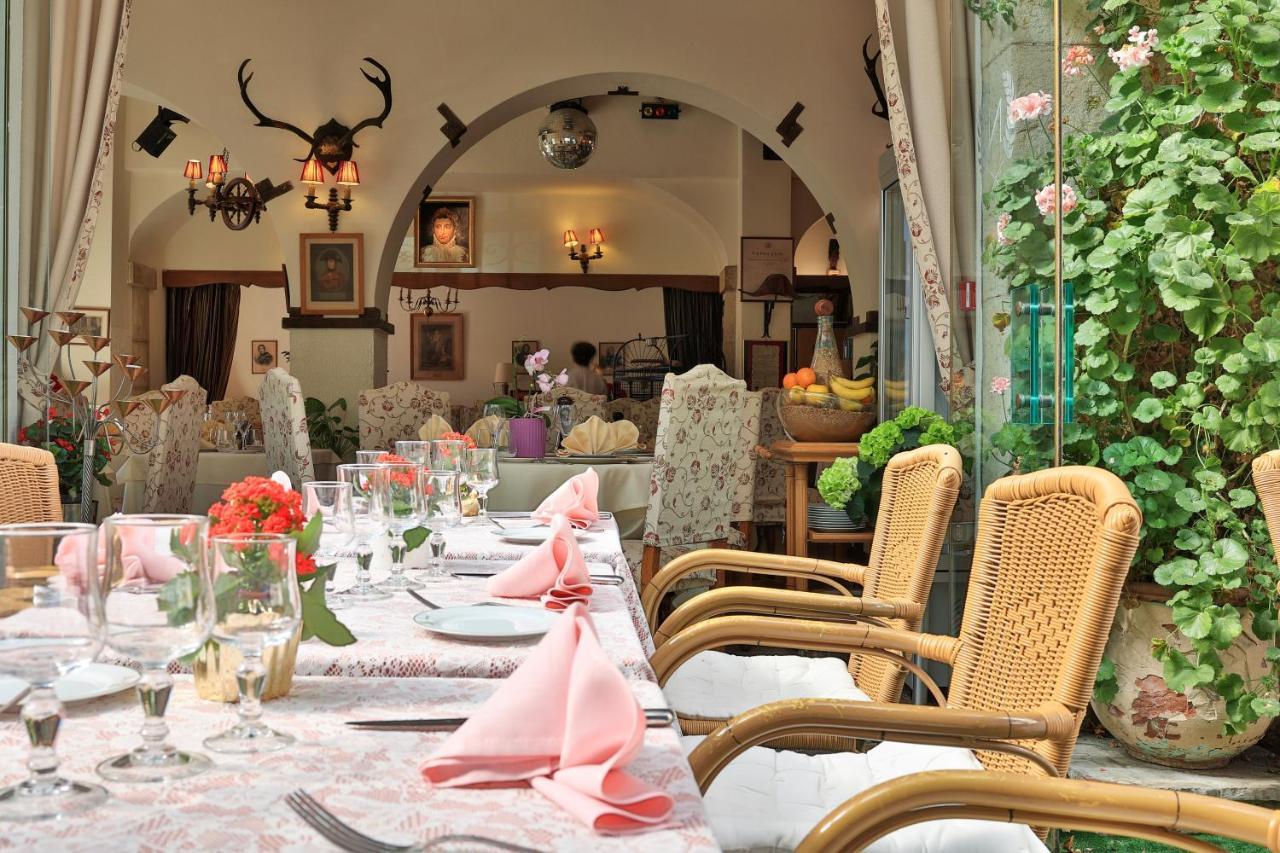 Logis Le Relais Imperial Hotel Saint-Vallier-de-Thiey Eksteriør billede