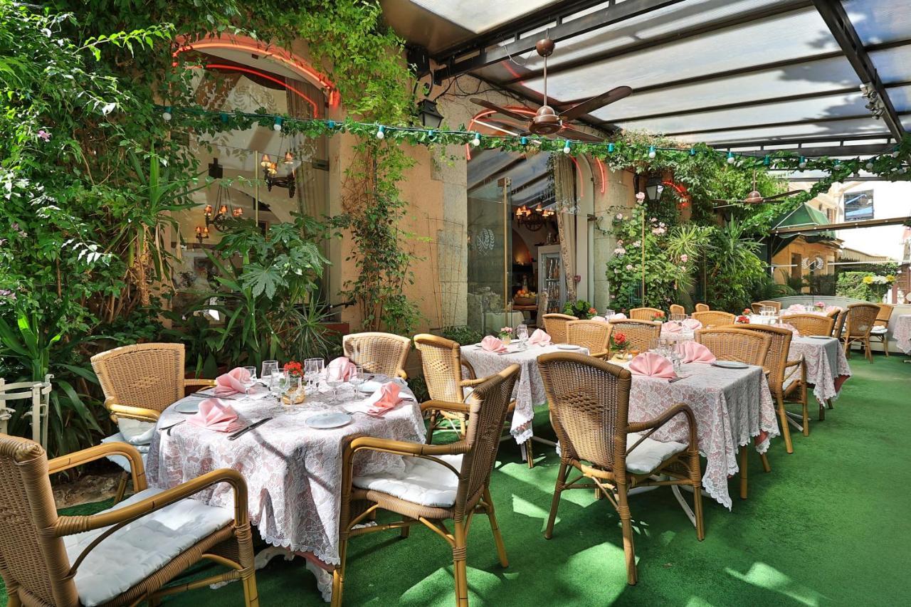 Logis Le Relais Imperial Hotel Saint-Vallier-de-Thiey Eksteriør billede