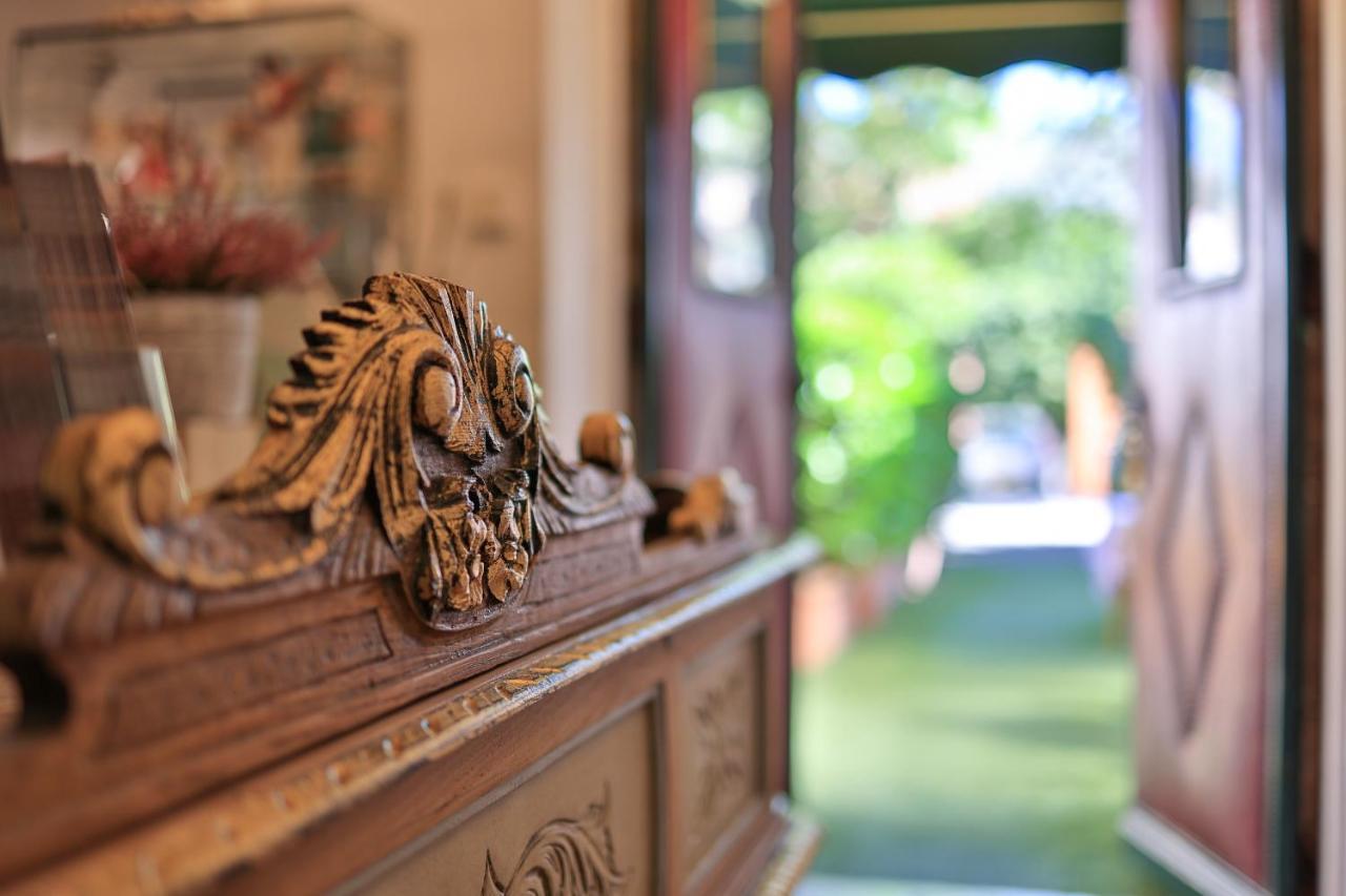 Logis Le Relais Imperial Hotel Saint-Vallier-de-Thiey Eksteriør billede