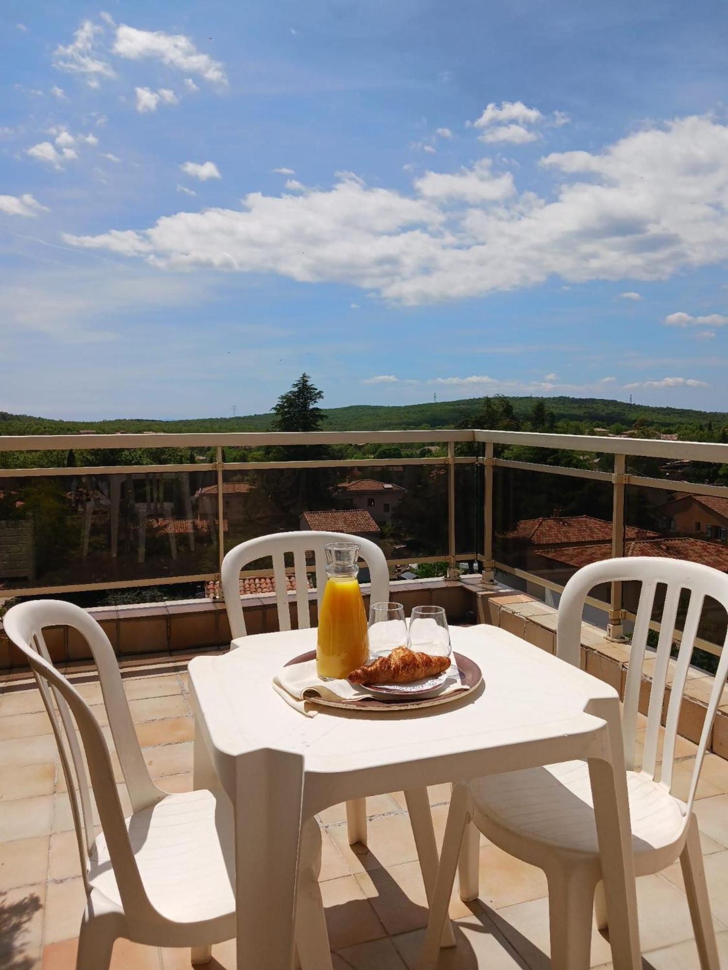 Logis Le Relais Imperial Hotel Saint-Vallier-de-Thiey Eksteriør billede