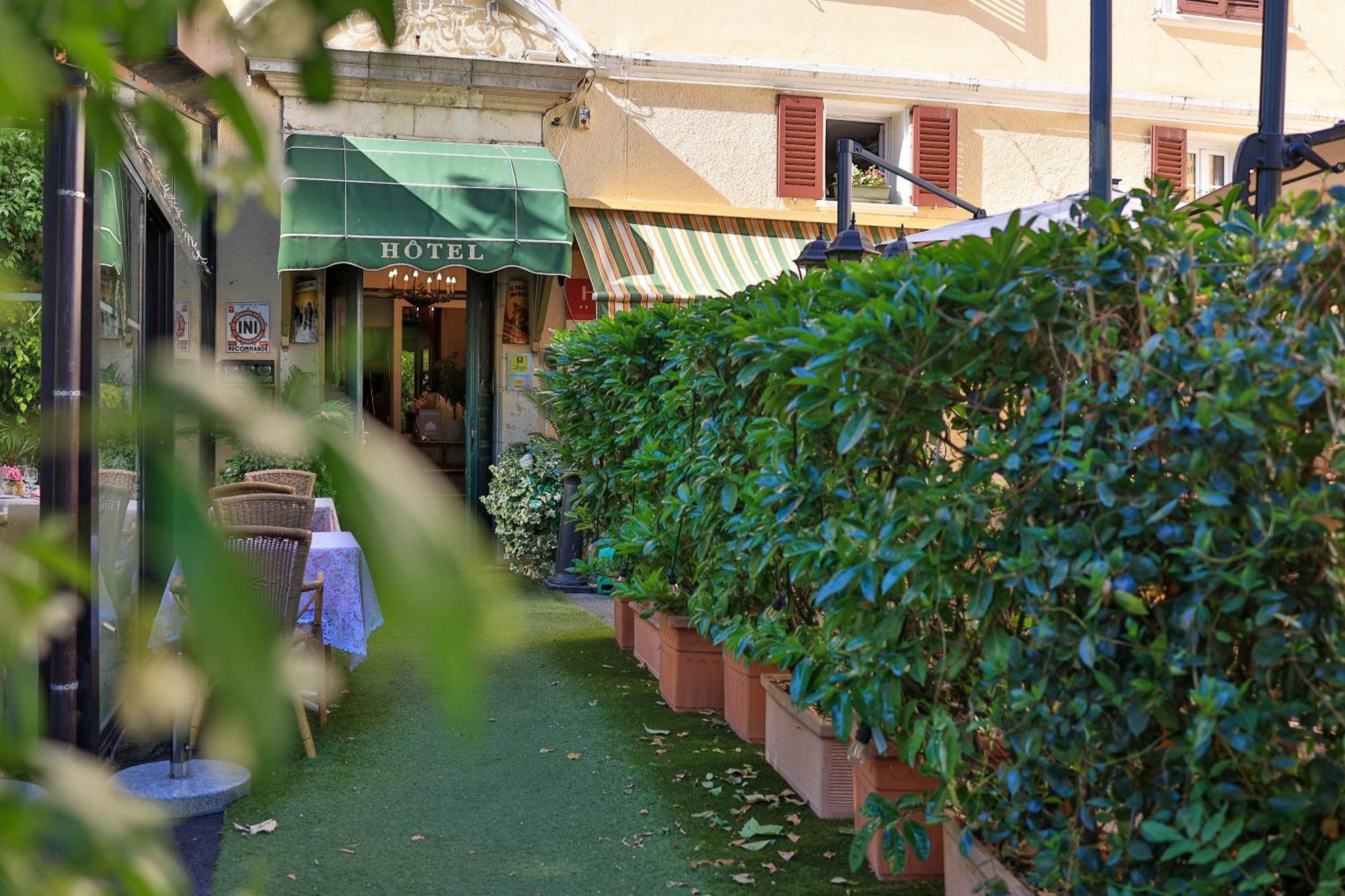 Logis Le Relais Imperial Hotel Saint-Vallier-de-Thiey Eksteriør billede