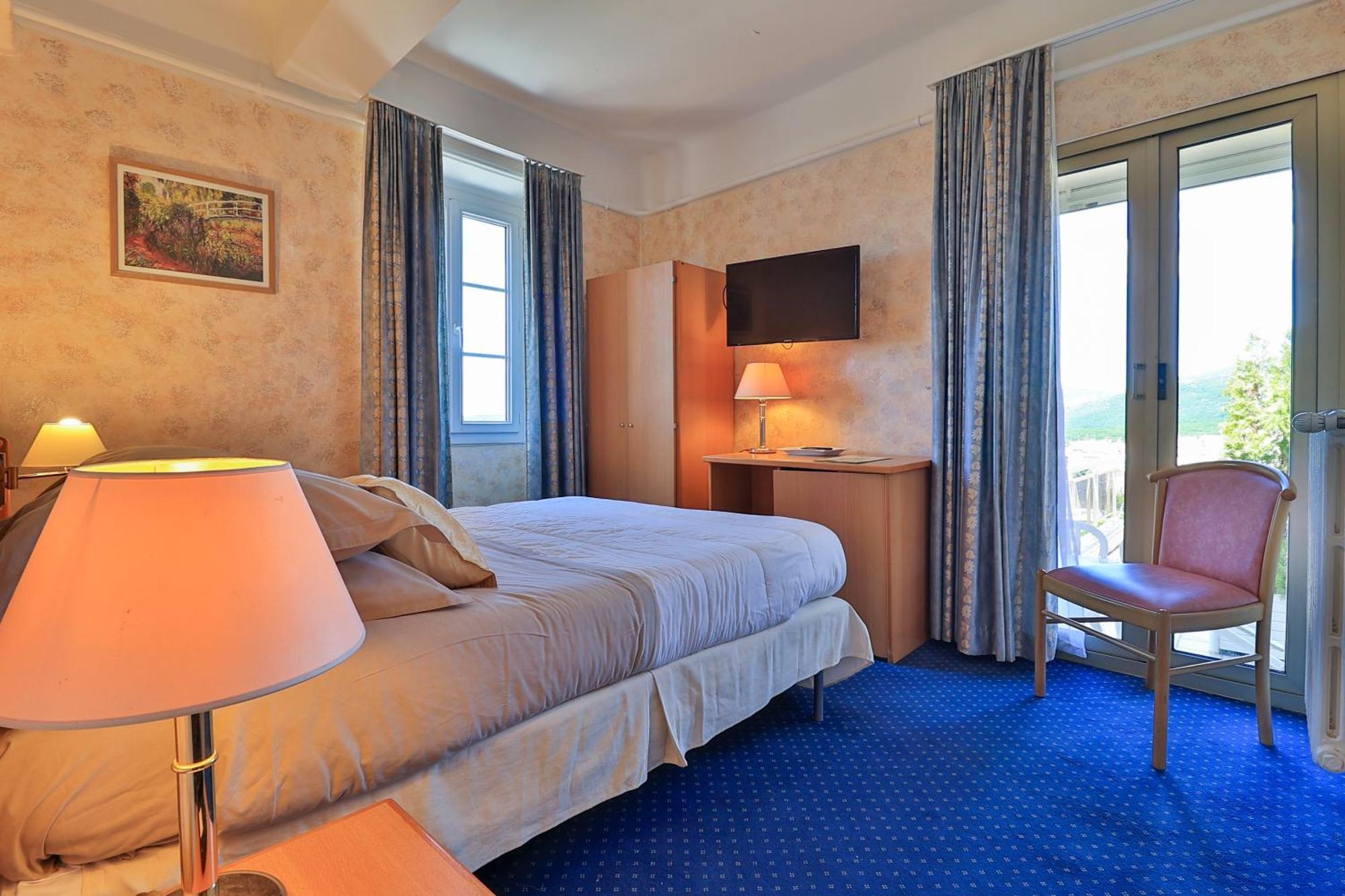 Logis Le Relais Imperial Hotel Saint-Vallier-de-Thiey Eksteriør billede