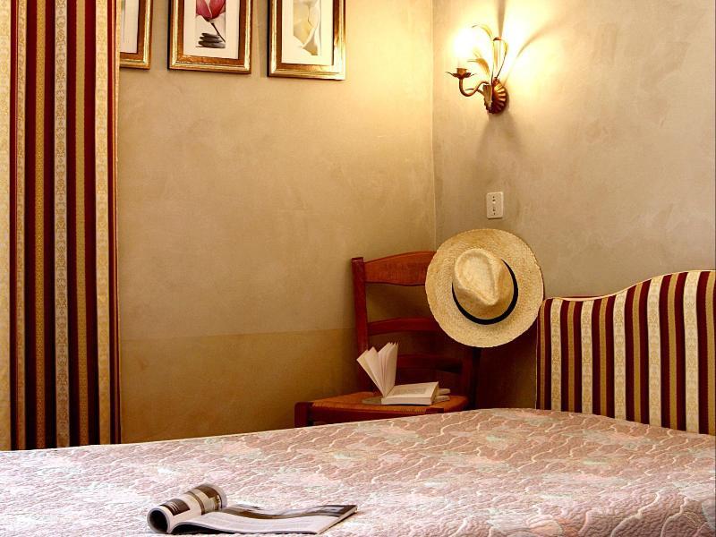Logis Le Relais Imperial Hotel Saint-Vallier-de-Thiey Eksteriør billede